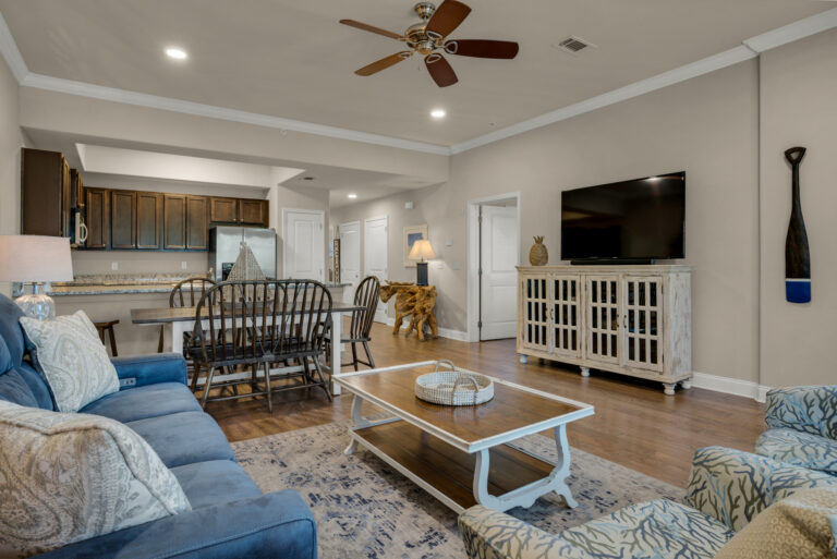 Alerio 104A - image - Alerio 104 - Living W/HDTV