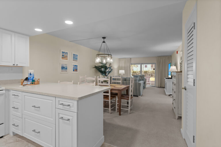 Breaker's West A7 - image -