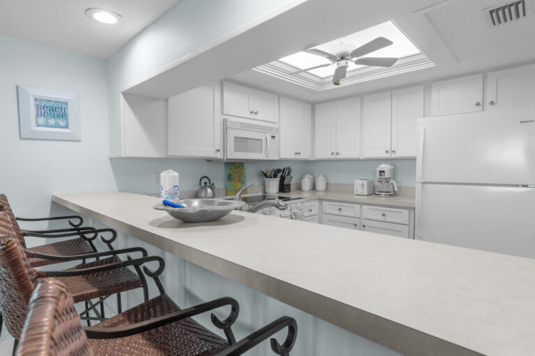 Compass Point 212 - image -