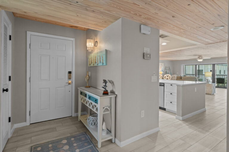 Shorewood D2 - image -