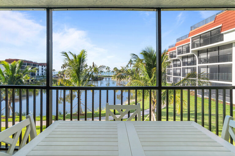 Pointe Santo C26 - image -